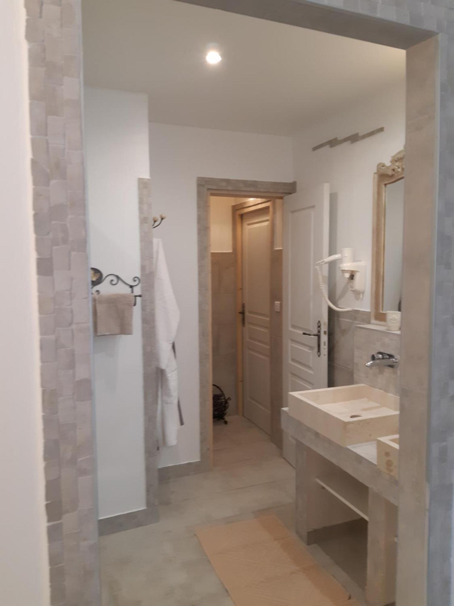 Les Chambres Manon - Piscine, Spa, Tennis Belcodene Værelse billede